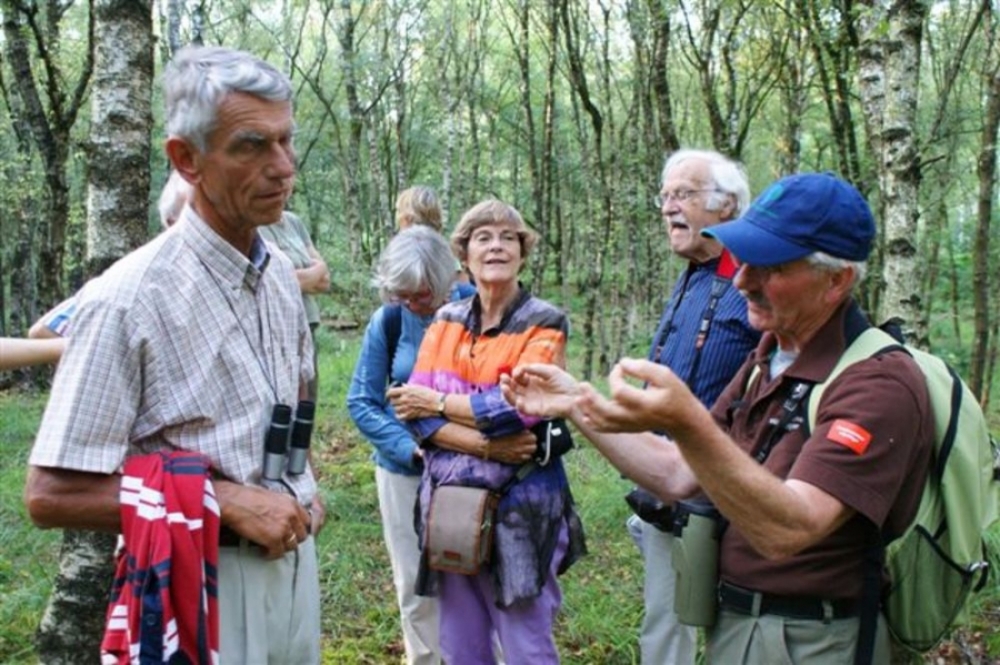 natuurkampeerterreinen Bruinehaar uitleg wandelgroep