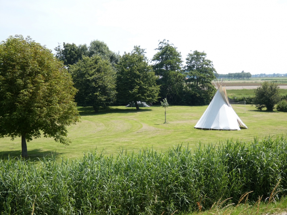 natuurkampeerterreinen kreek tipi